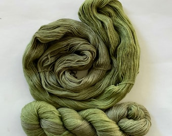 BALANCE handgefärbt NATUR PUR Merino extrafein/Tencel (Euro/kg) Atelier Zitrone grün melange   Strickgarn seidig superweich