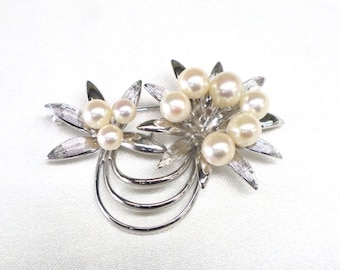 Vintage Sterling Silver A-Quality Akoya Pearl Leaf Cluster Pin