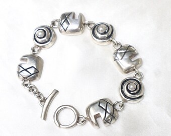 Sterling Silver Geometric Link Bracelet with Freshwater Pearls — Cynthia Gale