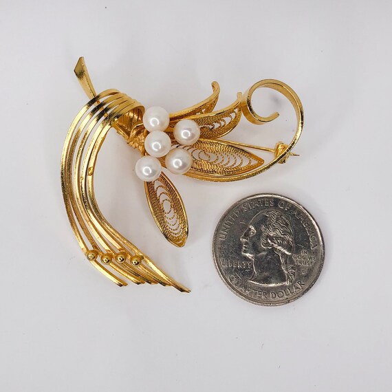 Late 1950’s Goldplate Filigree-style Brooch with … - image 4