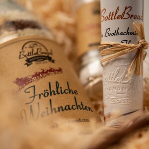 Bottlebread Geschenkkorb mit Salzmühle personalisierbares Etikett Bild 7