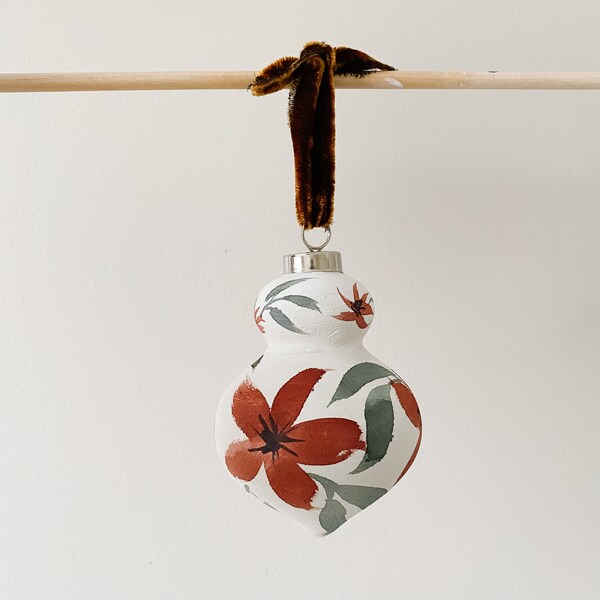 Poinsettia Acrylic Ornament main image 0