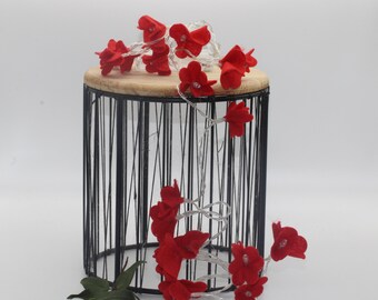 Lichterkette mit  Filz Blüten in Rot mit 20 Blüten Blüten, Blumendekoration, Blumenlichterkette, Lichterkette, Kinderzimmer