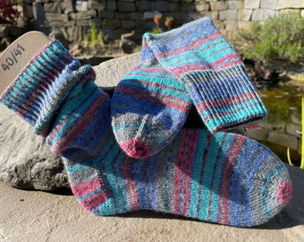 Gr. 40/41, Lumières météo Opale, chaussettes en laine tricotées à la main à partir de fil de chaussettes Opale 4 épaisseurs, superbe dégradé de couleurs fraîches