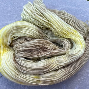 AUTUMN STIDYLLE - 100g hand-dyed sock yarn (merino) 4-ply, LL 400 m