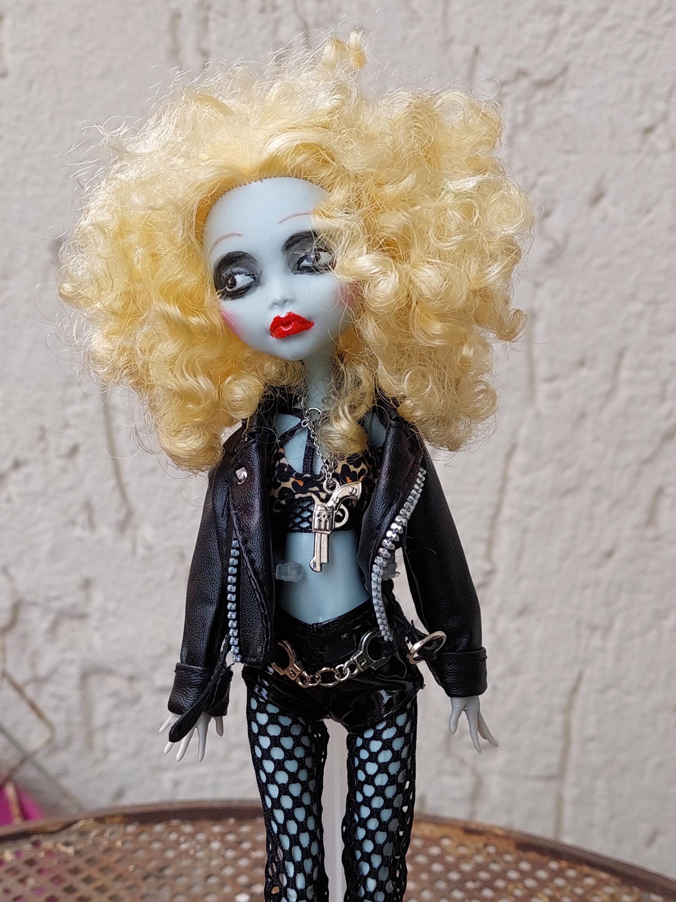 Vicious Dolls