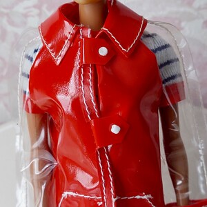 1 Teil Puppenkleidung für Barbie und andere Puppen, 70er Regenmantel, Lack Bild 4