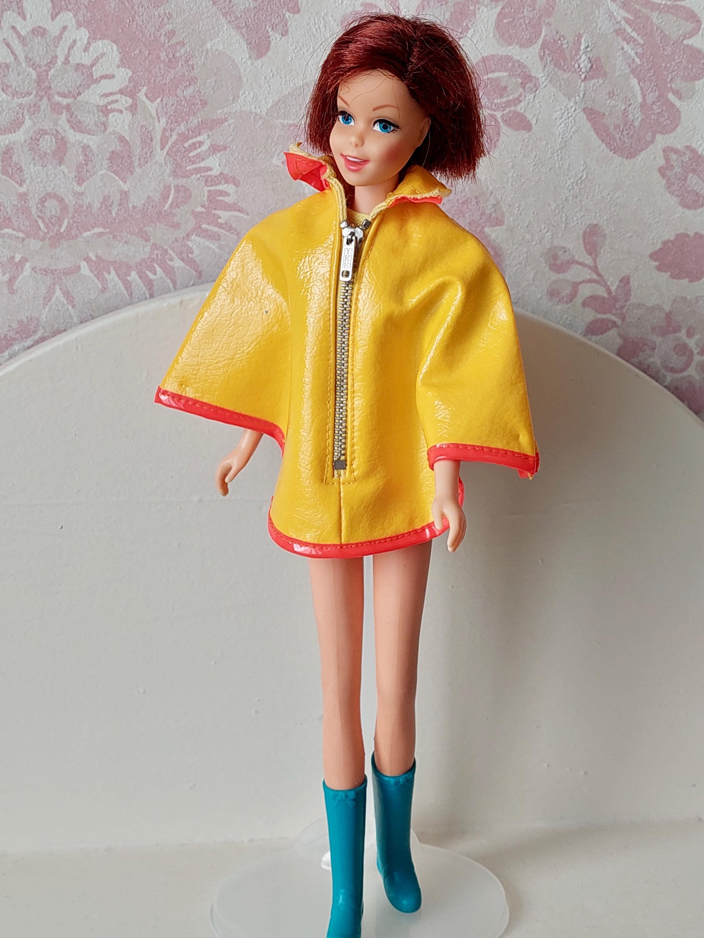 Plastikpuppe 70er jahre - Etsy.de