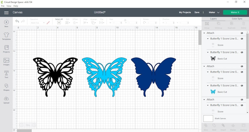 Peut inclure: Trois motifs de papillons en noir, bleu et turquoise sur un fond de grille blanche. Les papillons sont superpos&eacute;s, le papillon noir &agrave; l'arri&egrave;re, le papillon turquoise au milieu et le papillon bleu &agrave; l'avant. Les papillons sont tous de la m&ecirc;me taille et de la m&ecirc;me forme, mais ils sont de couleurs diff&eacute;rentes. Les papillons sont tous tourn&eacute;s vers la droite.