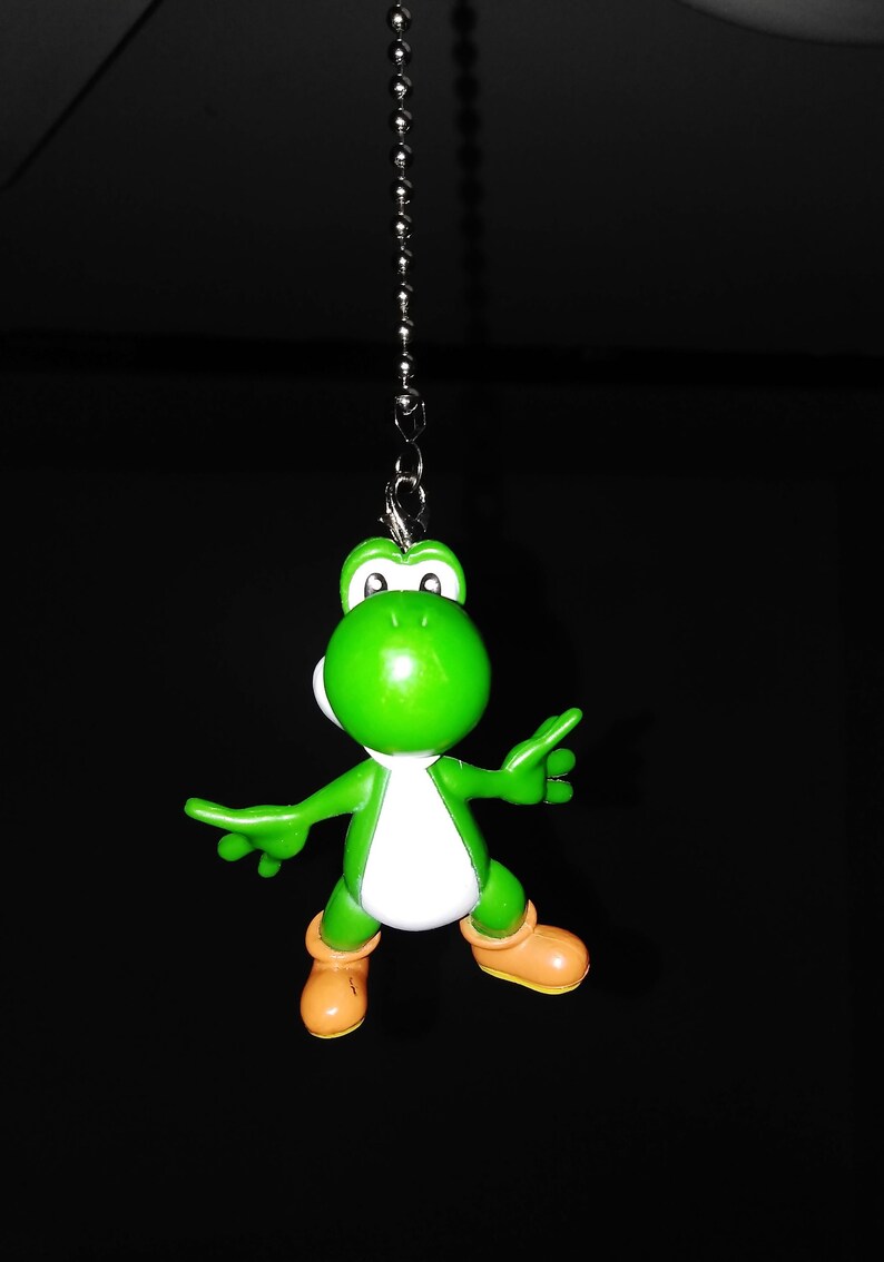Super Mario Brothers Yoshi Ceiling Fan Light Pull Image 0