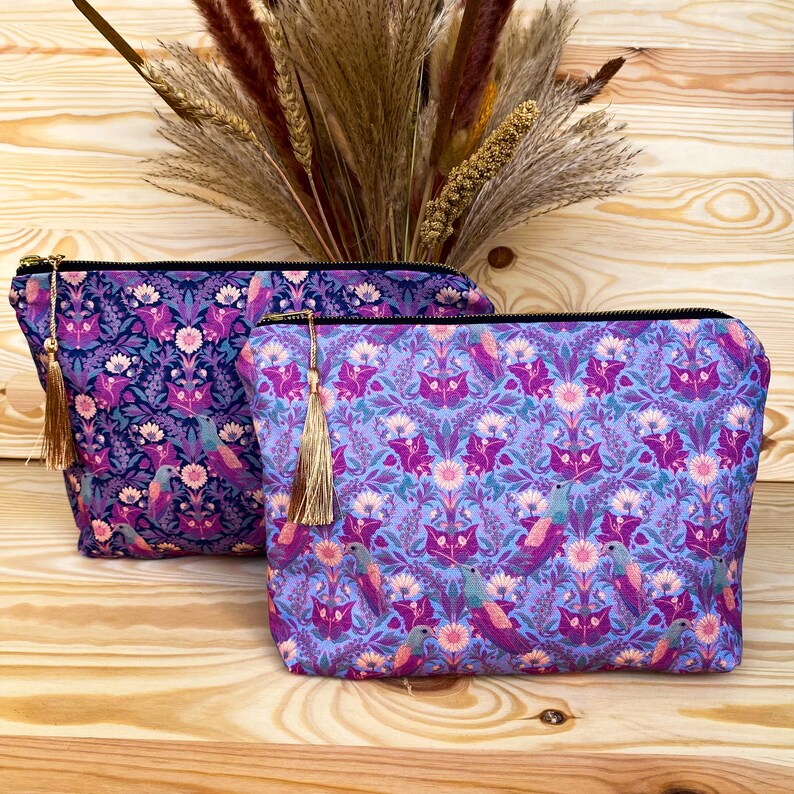 Kolibri Garten Kulturtasche, Wasserdichte Futter Kosmetiktasche, Illustrierte Reisetasche, Floral Reißverschluss Beutel, Leichte Kosmetiktasche Bild 9