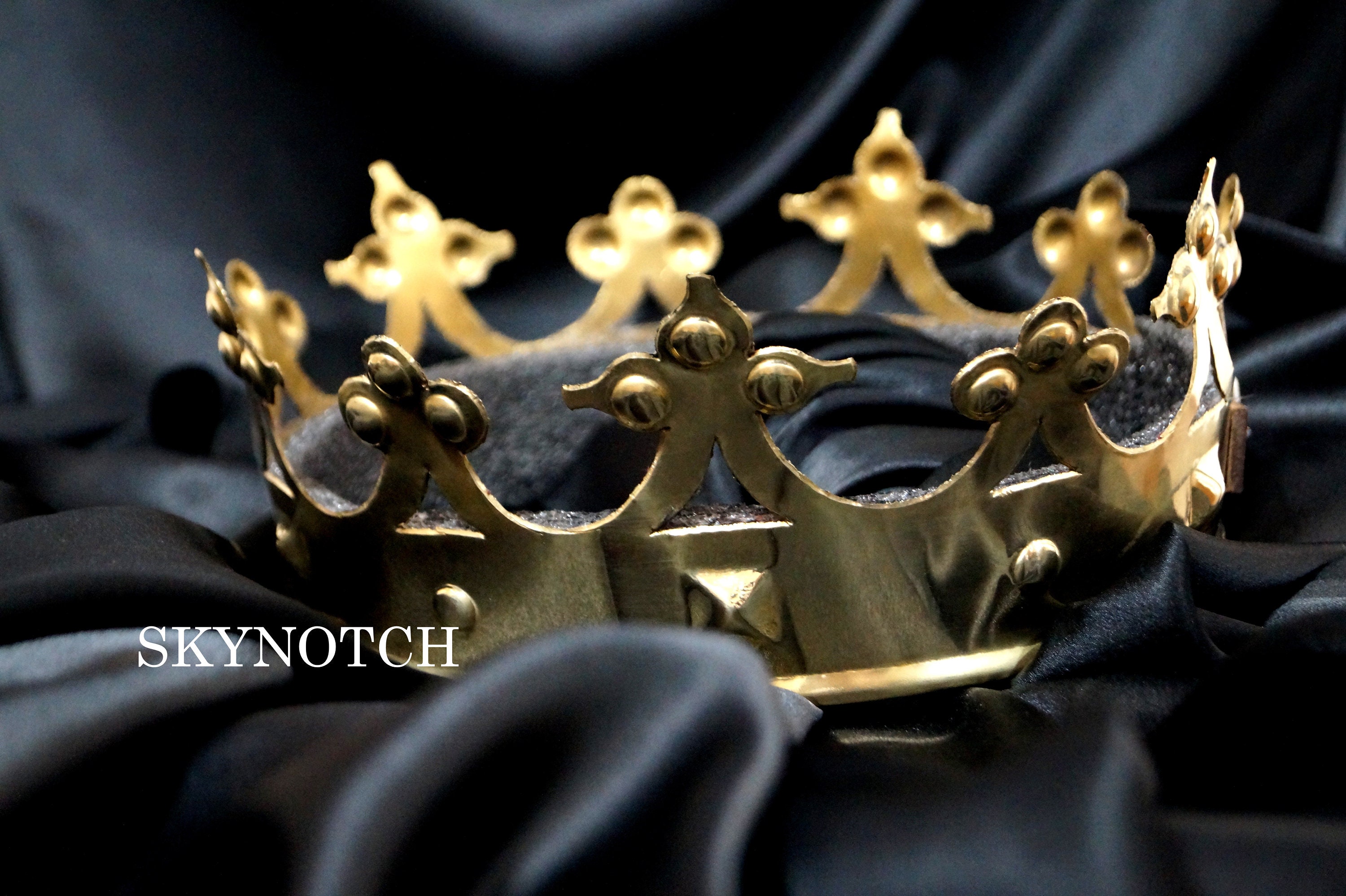 Louis Vuitton LV Crown Bracelet Brass in Brass with Brass - US