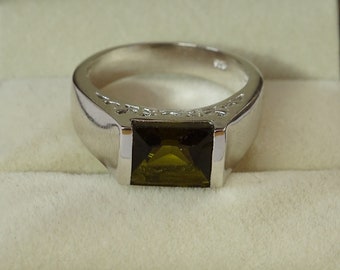 Peridot Men&#39;s Ring, Anniversary Ring, Vintage Ring, Engraved Ring, Handmade Ring, Personalised Christmas Gift, Engraving Ring, Promise Ring