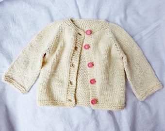 Knitting Pattern - Aticu Cardigan (top-down, seamless). Sizes: 0-3 (3-6) 6-12 (12-24) months. Download PDF in English