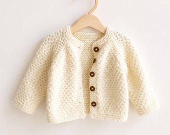 Aster Baby Cardigan Knitting Pattern PDF (EN) | Seamless Top-Down | 0–24 Months
