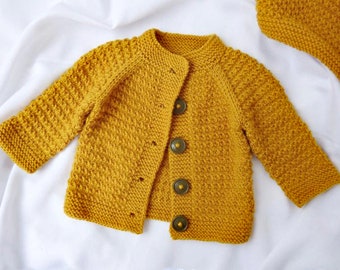 Knitting Pattern - Derey Cardigan (top-down, seamless). Sizes: 0-3 (3-6) 6-12 (12-24) months. Download PDF in English
