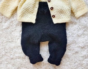 Knitting Pattern - The Baby's Leggings. Sizes: 0-3 (3-6) 6-12 (12-24) months. Download PDF in English