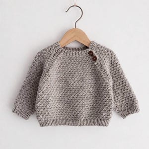 Aster Baby Pullover Knitting Pattern PDF (EN) | Seamless Top-Down Raglan Sweater | Sizes 0–24 Months
