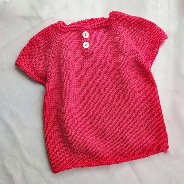 Knitting Pattern - Peony t-shirt (top-down). Sizes: 0-3 (3-6) 6-12 (12-24) months. Download PDF in English