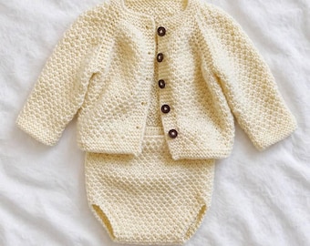 Aster Baby Set - Cardigan and Bloomers Knitting Patterns PDF (EN) | Seamless Top-Down | 0–24 Months