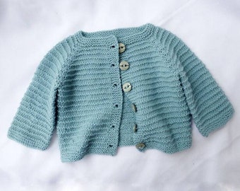 Knitting Pattern - Polli Cardigan (top-down, seamless). Sizes: 0-3 (3-6) 6-12 (12-24) months. Download PDF in English