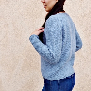 Knitting Pattern - Pearl Sweater (top-down, seamless). Women's pullover. Sizes: xs/s (m/l) xl/xxl. Download PDF in English