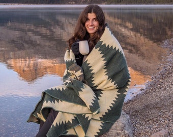 Alpaca wool blanket in Queen Size | Reversible Aztec Throw Blanket with Native Design | Southwestern Blanket Boho | Navajo Blanket Style