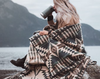 Alpaca wool blanket in queen size - Reversible Southwestern Large Blanket,  Boho Artisan Blanket with Navajo Design, Housewarming Home Gift