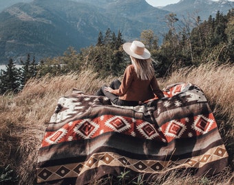 Alpaca wool blanket in Queen Size | Reversible Aztec Throw Blanket with Native Design | Southwestern Blanket Boho | Navajo Blanket Style