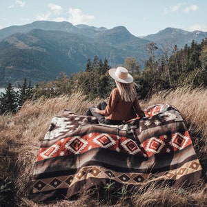 Alpaca wool blanket in Queen Size | Reversible Aztec Throw Blanket with Native Design | Southwestern Blanket Boho | Navajo Blanket Style