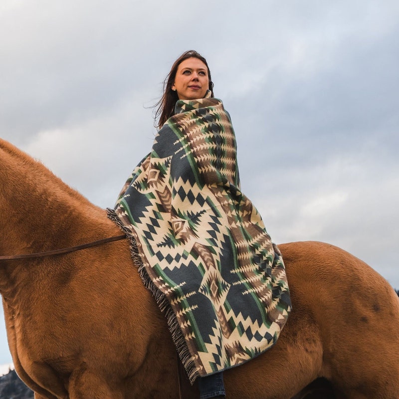 Ultra-Soft Large Purple Aztec Blanket