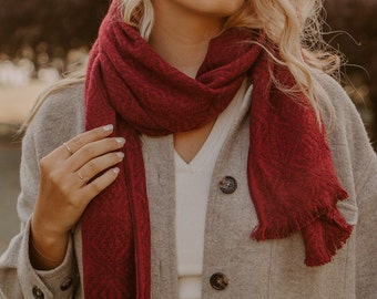 Alpaca boho scarf - Burgundy Alpaca shawl- Cozy oversized scarf - Warm wrap shawl - Winter scarf gift - Alpaca Loop scarf