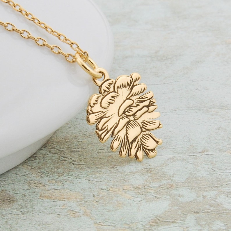 Woodland Necklace Plant Necklace Necklace gift for forest lover Pine Cone Tree Acorn Necklace Silver or Gold