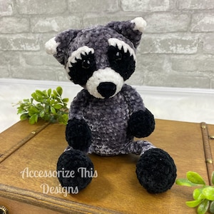 Crochet Pattern: Flip Flop Raccoon | Amigurimi Pattern | Stuffed Animal | Crochet Toy | Plushie | Stuffy