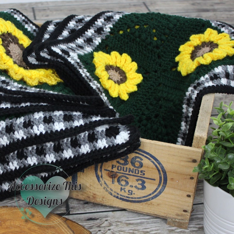 Modern Sunflower Plaid Blanket Crochet Pattern/ Throw / Textured / Colourwork / Flowers / Squares / Summer image 4