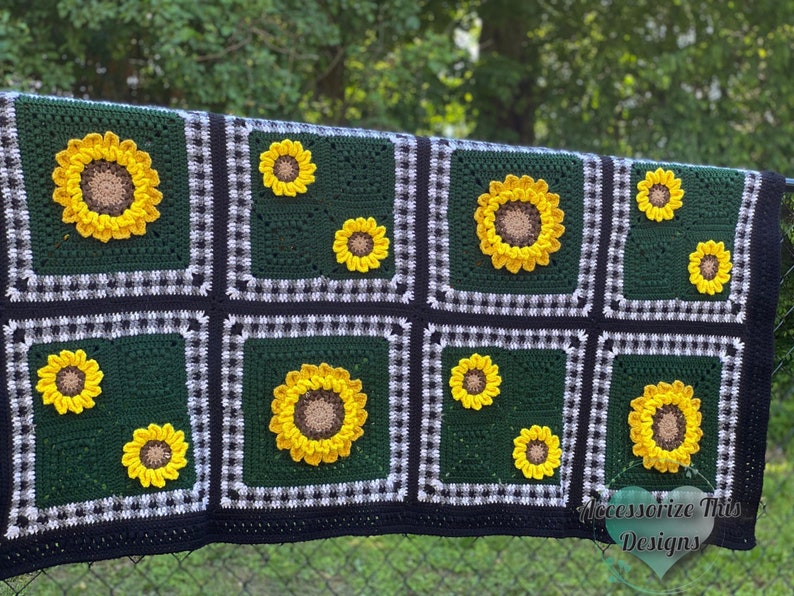 Modern Sunflower Plaid Blanket Crochet Pattern/ Throw / Textured / Colourwork / Flowers / Squares / Summer image 5