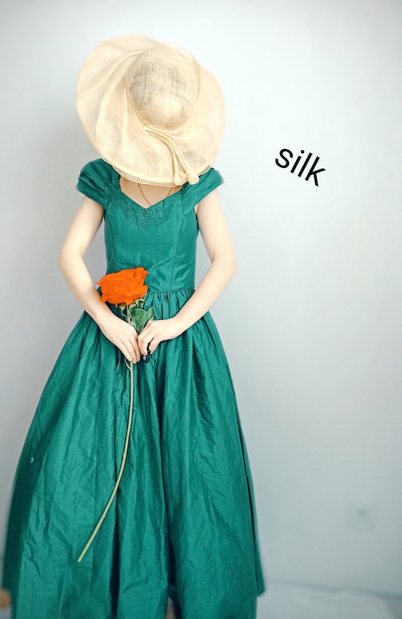 beautiful silk bootle green Laura Ashley dress wi… - image 1