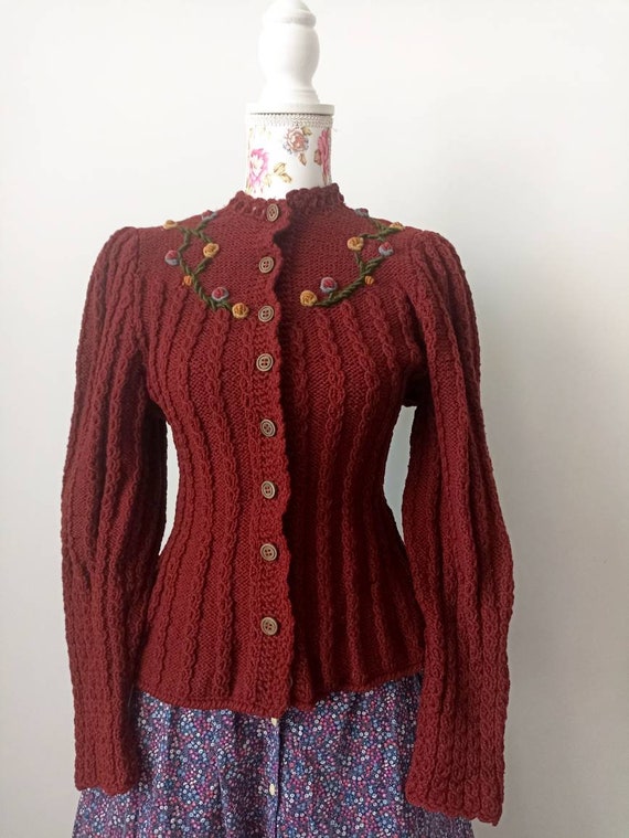 1940 1950 wool vintage cardigan with embroidery a… - image 3