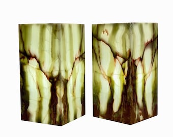 Handcrafted Onyx Stone Table Lamp – Rustic Modern Accent Light