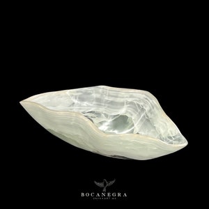White Onyx Bowl, Beautiful Centerpiece, Dining Table Decor, Handcrafted Onyx Bowl, Onyx Freeform Dish, Unique Table decor, Natural Stone