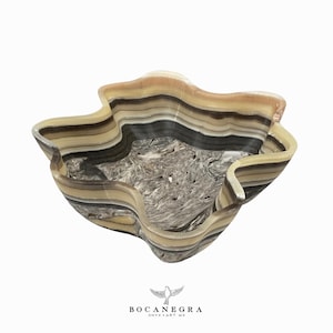 Handcrafted Onyx Bowl: Black & Beige Freeform Fruit Platter