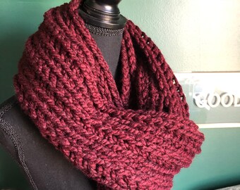 Knit Scarf. The Ridge Scarf. Oversized Chunky Cowl. Women’s Infinity Scarf. Multiple Colors Available.