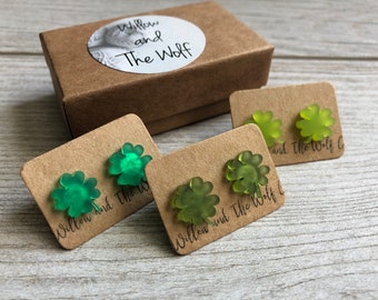 Brincos de trevo de acrílico verde para o Dia de São Patrício