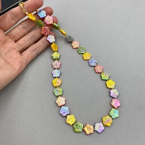 Freshwater Shell Flower Choker, Colorful Pastel Shell Beaded Necklace, Summer Beach Jewelry, Shell Jewelry, Birthday Gift for Her