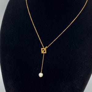 Elegant Gold Lariat Pearl Necklace, Minimalist Y Necklace for Layering, Wedding Jewelry, Gift for Her, Everyday Dainty Jewelry