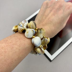 Chunky Shell Stretch Bracelet, Coastal Beachy Beaded Bracelet, Stackable Summer Jewelry, Gift for Her |3