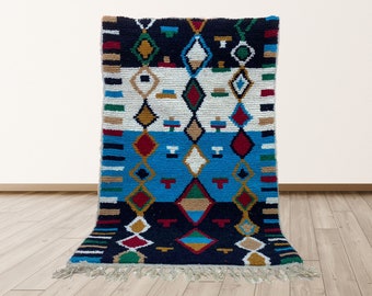 Handmade Moroccan Area Rug: Custom Wool Design.