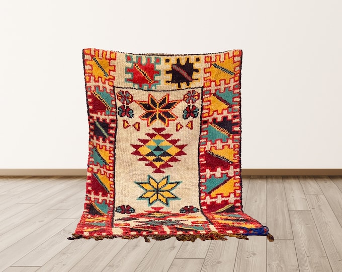 3x5 ft small colorful vintage rug !