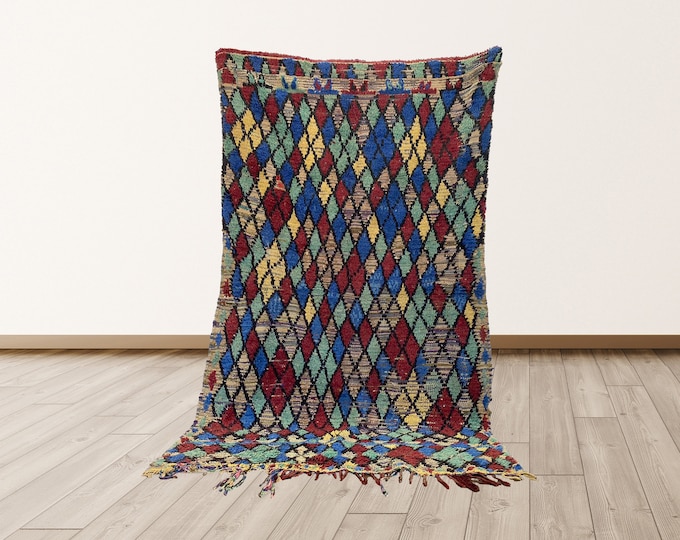 4x7 ft Boujad woven Morrocan Boho Vintage Berber rug.