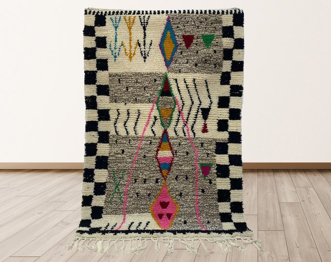 Colorful Moroccan Handmade Rug: Unique Boho Decor.